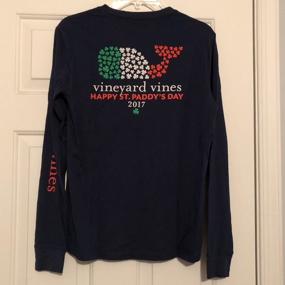 Vineyard Vines Other - Vineyard Vines pocket T-shirt